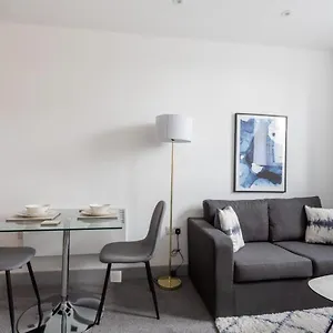  Apartment Contemporary 1 Bedroom Leeds United Kingdom